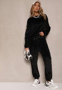 Renee - Czarny Komplet Dresowy z Welurowej Tkaniny Bluza i Joggery Lisarilia. Kolor: czarny. Materiał: dresówka, welur, tkanina #5
