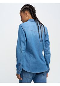 Big-Star - Koszula damska jeansowa Norra 239. Typ kołnierza: kołnierzyk klasyczny. Kolor: niebieski. Materiał: jeans. Styl: klasyczny, elegancki #3