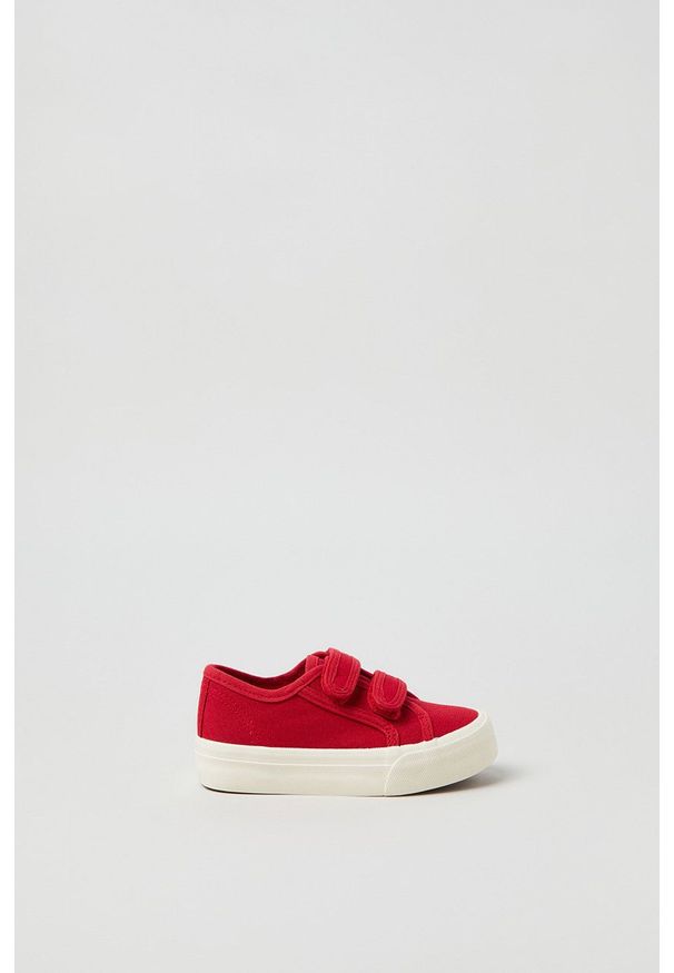 OVS buty dziecięce kolor czerwony. Nosek buta: okrągły. Zapięcie: rzepy. Kolor: czerwony