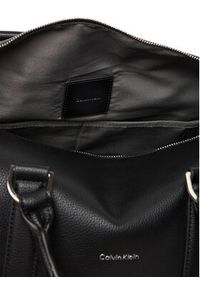 Calvin Klein Torba Raised Duffle LV04D3158G Czarny. Kolor: czarny. Materiał: skóra
