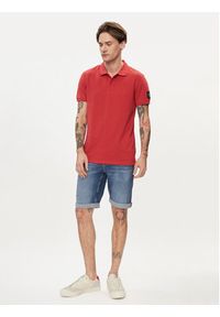Calvin Klein Jeans Polo J30J323394 Czerwony Regular Fit. Typ kołnierza: polo. Kolor: czerwony. Materiał: bawełna #4