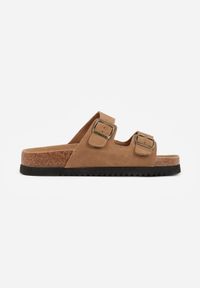 Renee - Jasnobrązowe Zamszowe Klapki Klasyczne z Regulowanymi Paskami ze Sprzączkami Shirinixis. Okazja: na co dzień. Kolor: brązowy. Materiał: zamsz. Wzór: paski. Sezon: lato. Styl: klasyczny #4