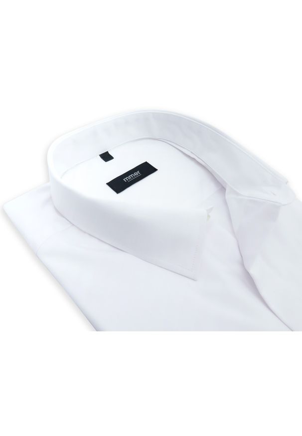 Mmer / Villaro - Koszule męskie - Biała koszula męska Mmer na spinki z plisą kryjącą guziki i kieszonką 031K. Okazja: na wesele, na ślub cywilny. Typ kołnierza: kołnierzyk klasyczny. Kolor: biały. Materiał: bawełna, poliester. Długość rękawa: długi rękaw. Długość: długie. Styl: elegancki, klasyczny