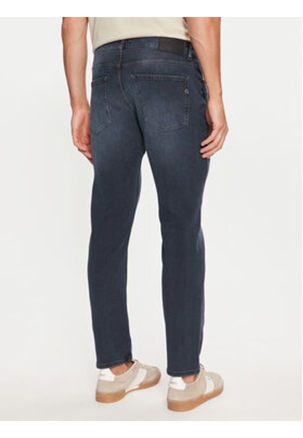 BOSS - Boss Jeansy P-Delaware 50527044 Granatowy Slim Fit. Kolor: niebieski