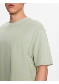 Blend T-Shirt 20715331 Zielony Relaxed Fit. Kolor: zielony. Materiał: bawełna