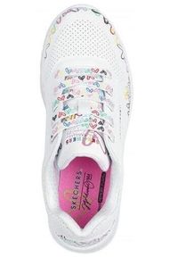 skechers - Kapcie SKECHERS UNO LITE HEART CRAZE Biały. Kolor: biały. Materiał: syntetyk, tkanina. Sport: fitness