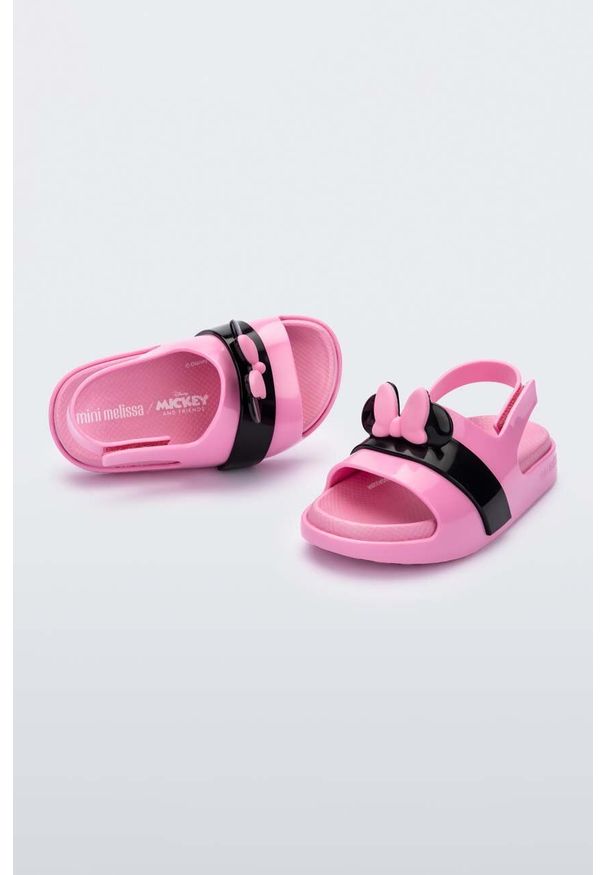 melissa - Melissa sandały dziecięce x Disney kolor różowy. Zapięcie: rzepy. Kolor: różowy. Materiał: guma, kauczuk. Wzór: motyw z bajki
