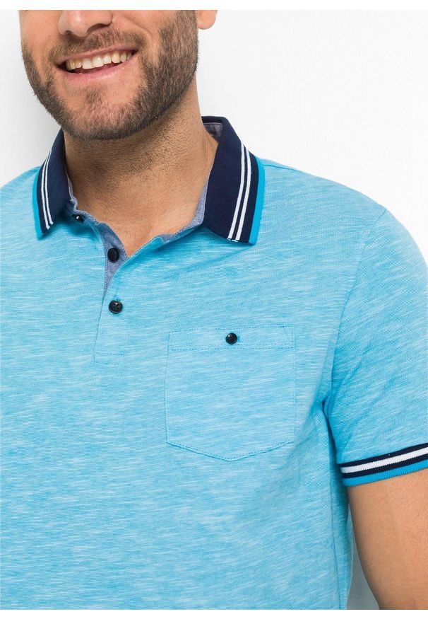 bonprix - Koszulka polo z czystej bawełny. Typ kołnierza: polo. Kolor: niebieski. Materiał: bawełna. Długość rękawa: krótki rękaw. Długość: krótkie