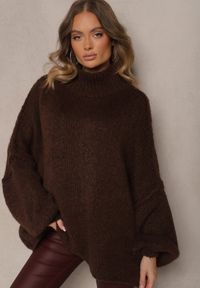 Renee - Brązowy Golf Oversize z Wełną z Opadającą Linią Ramion Lilirea. Okazja: na co dzień. Typ kołnierza: golf. Kolor: brązowy. Materiał: wełna. Styl: casual, elegancki