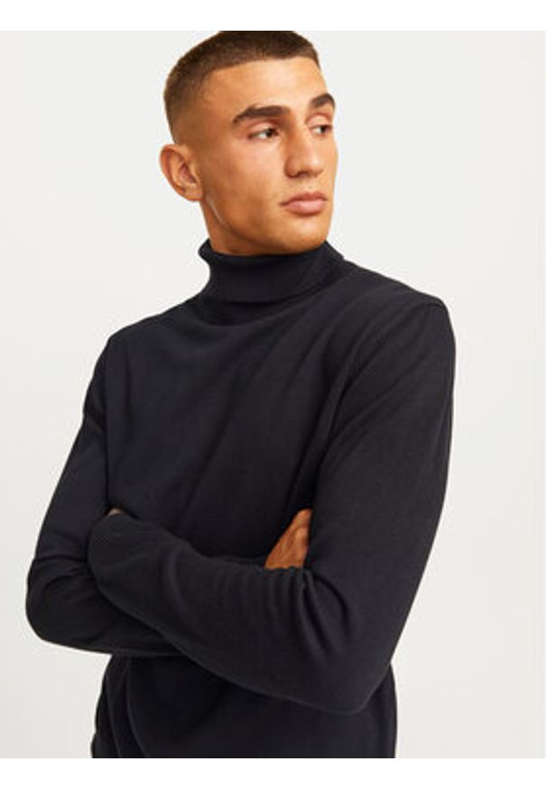 Jack & Jones Golf Basic 12258051 Czarny Regular Fit. Typ kołnierza: golf. Kolor: czarny. Materiał: bawełna