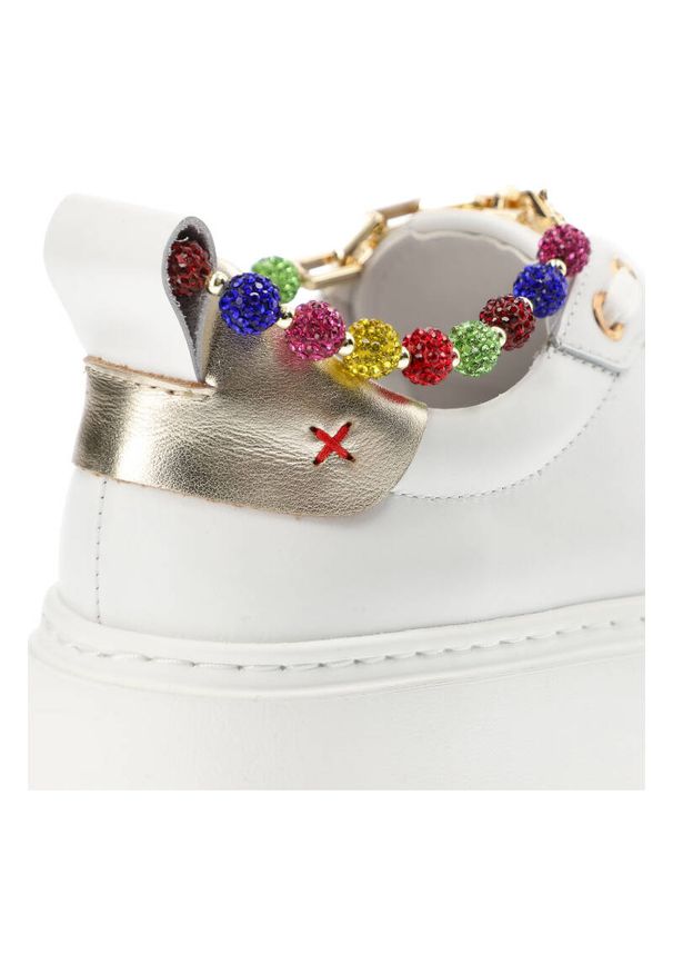 CheBello - Białe Sneakersy Chebello Wygodne Obuwie Damskie. Okazja: na co dzień. Kolor: biały. Materiał: skóra. Sezon: lato