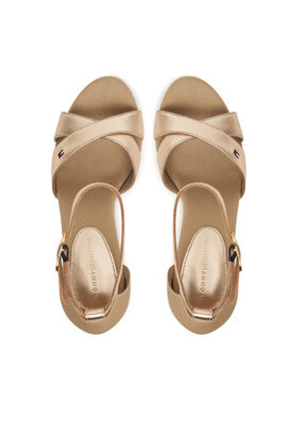 TOMMY HILFIGER - Tommy Hilfiger Sandały Flag Metallic High Wedge Espad FW0FW08811 Złoty. Kolor: złoty. Materiał: skóra