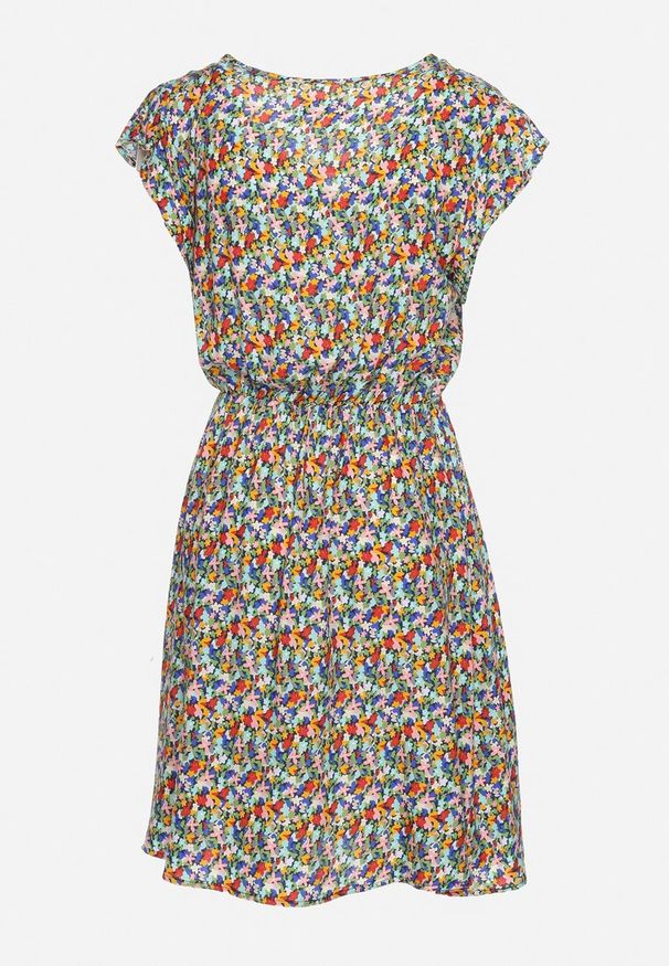 Born2be - Granatowo-Niebieska Bawełniana Sukienka w Kwiaty z Gumką w Talii i Falbanką Dimllara. Okazja: na co dzień. Kolor: niebieski. Materiał: bawełna. Wzór: kwiaty. Styl: elegancki, casual, klasyczny