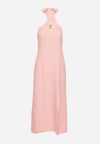 Born2be - Różowa Sukienka z Wiskozą z Odkrytymi Plecami i Wiązaniem Zdobiona Broszką Nalorise. Kolor: różowy. Materiał: wiskoza. Wzór: aplikacja. Styl: klasyczny, elegancki #4