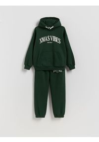 Reserved - Bawełniany komplet z nadrukiem - ciemnozielony. Kolor: zielony. Materiał: bawełna. Wzór: nadruk #1