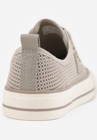 Born2be - Jasnoszare Klasyczne Trampki z Ażurową Cholewką Volirae. Kolor: szary. Materiał: jeans. Szerokość cholewki: normalna. Wzór: ażurowy. Sezon: wiosna, lato. Styl: klasyczny #9