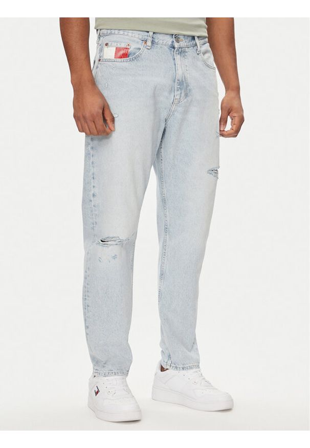 Tommy Jeans Jeansy Isaac DM0DM18724 Niebieski Relaxed Fit. Kolor: niebieski