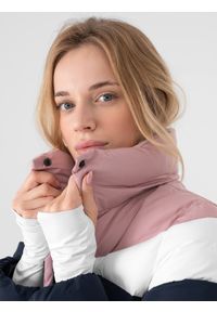 4f - Kurtka puchowa pikowana damska. Typ kołnierza: bez kaptura, kołnierzyk stójkowy. Kolor: niebieski. Materiał: puch #2