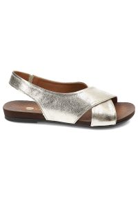 Złote Sandały Armodo Modne Obuwie Damskie. Okazja: na co dzień. Kolor: złoty. Materiał: skóra. Sezon: lato. Obcas: na płaskiej podeszwie. Styl: casual #3