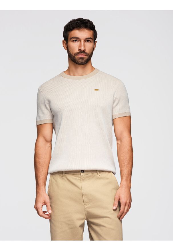 Ombre Clothing - Męska bawełniana koszulka ze strukturalnej dzianiny - biała V1. Okazja: na co dzień, do pracy. Kolor: beżowy. Materiał: bawełna, dzianina. Długość rękawa: krótki rękaw. Długość: krótkie. Wzór: jednolity. Styl: casual