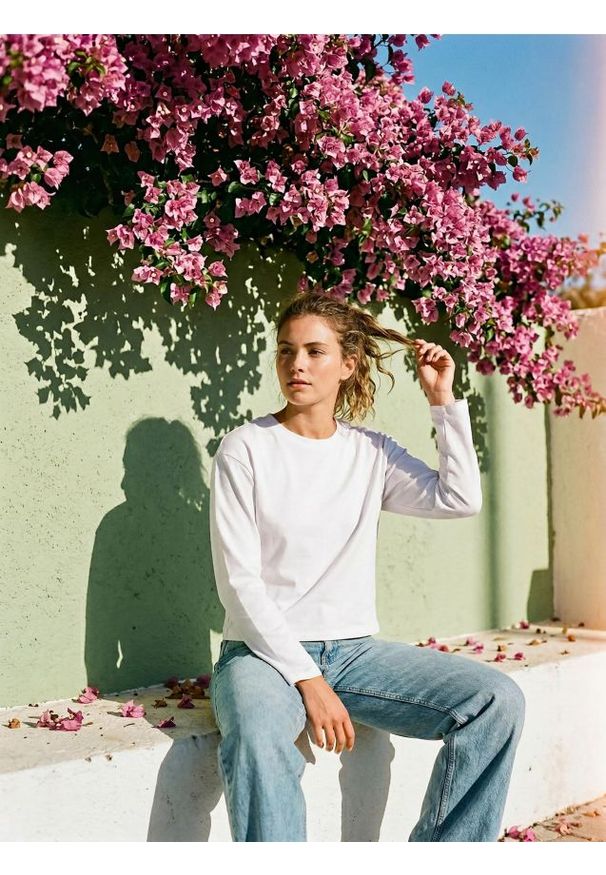 Sinsay - Bawełniana koszulka z gęstego splotu Interlock - biały. Kolor: biały. Materiał: bawełna. Wzór: ze splotem