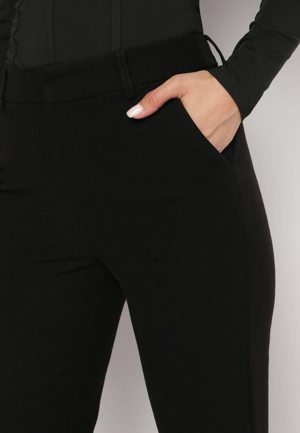 Born2be - Czarne Spodnie Garniturowe z Wysokim Stanem Sonajeet. Stan: podwyższony. Kolor: czarny