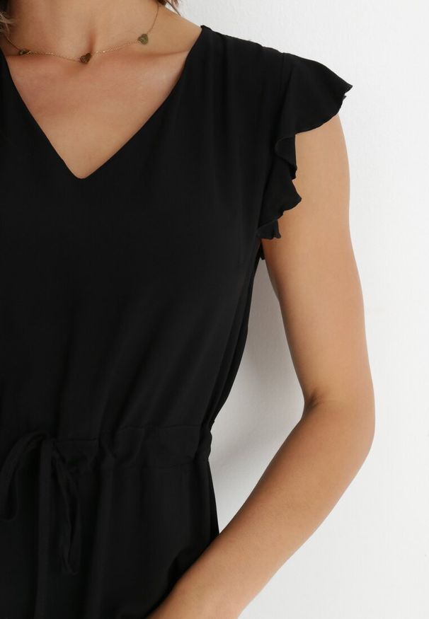 Born2be - Czarna Sukienka z Wiskozy Yorgebius. Kolor: czarny. Materiał: wiskoza. Wzór: aplikacja. Typ sukienki: rozkloszowane. Styl: wizytowy, klasyczny. Długość: midi