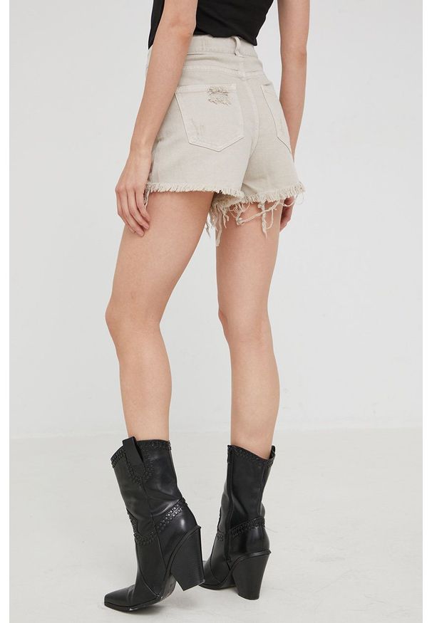 Answear Lab szorty jeansowe damskie kolor beżowy gładkie high waist. Stan: podwyższony. Kolor: beżowy. Materiał: jeans. Wzór: gładki. Styl: wakacyjny