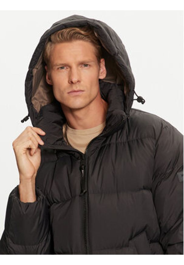 Marc O'Polo Kurtka puchowa M29 0960 70266 Czarny Regular Fit. Typ kołnierza: polo. Kolor: czarny. Materiał: syntetyk