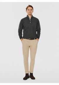 Pako Lorente - PAKO LORENTE – Grafitowy sweter męski ze stójką. Typ kołnierza: kołnierzyk stójkowy. Kolor: szary. Materiał: akryl, wełna. Sezon: zima, jesień #3