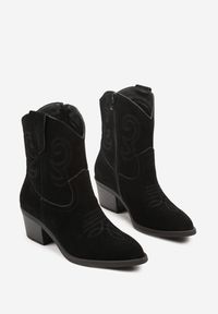 Born2be - Czarne Zamszowe Botki Kowbojki na Stożkowym Obcasie Latamessa. Okazja: na co dzień. Kolor: czarny. Materiał: zamsz. Obcas: na obcasie. Styl: klasyczny, casual, elegancki. Wysokość obcasa: średni #4