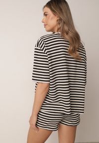 Born2be - Beżowo-Czarny Komplet Bawełniany z Dzianiny Szorty i T-shirt o Luźnym Kroju w Paski Proseltte. Kolor: beżowy. Materiał: bawełna, dzianina. Wzór: paski #4
