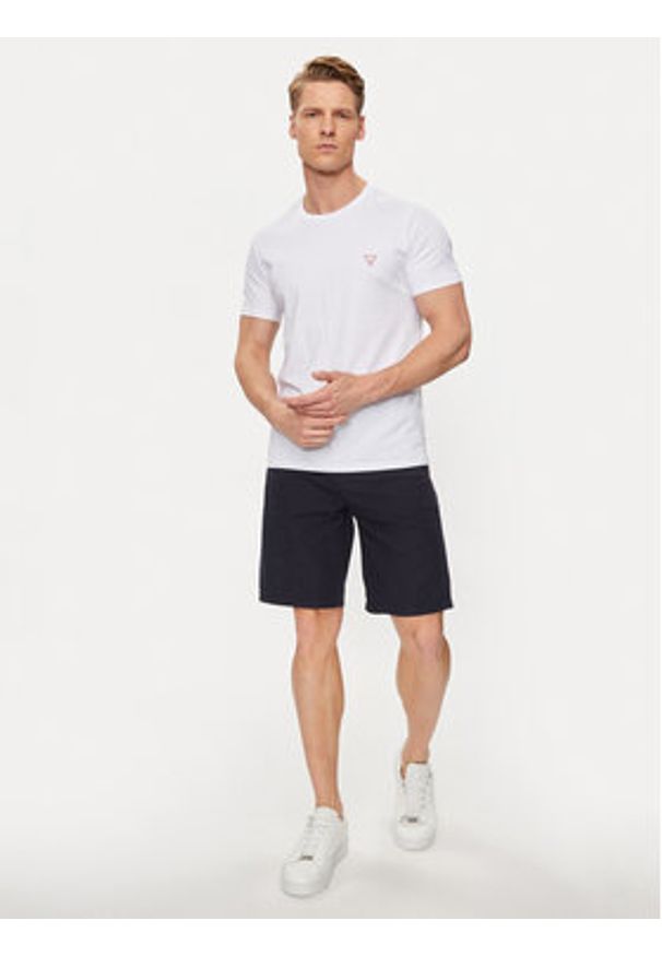 Guess Szorty materiałowe M4GD02 WFBXA Niebieski Regular Fit. Kolor: niebieski. Materiał: bawełna