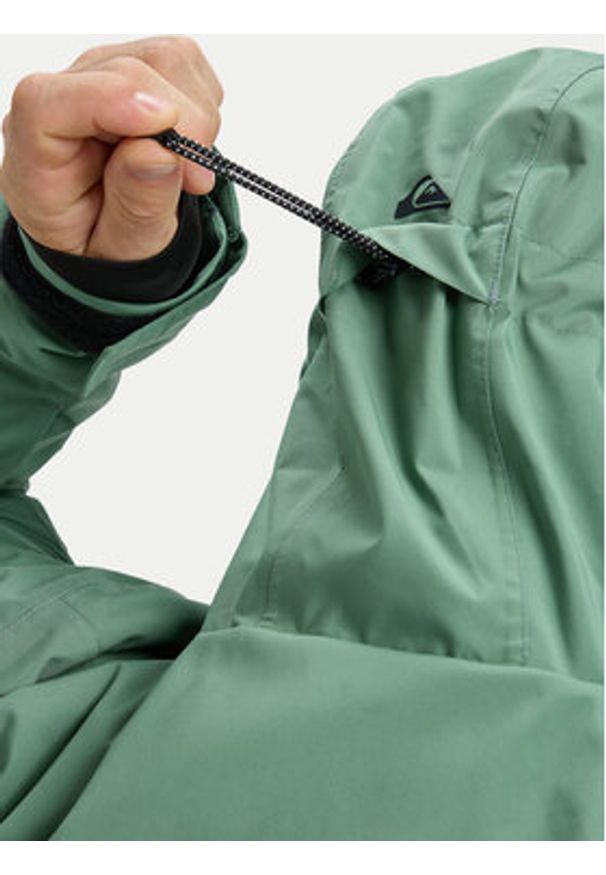 Quiksilver Kurtka snowboardowa Sycamore Solid 20K EQYTJ03502 Zielony Modern Fit. Kolor: zielony. Materiał: syntetyk. Sport: snowboard