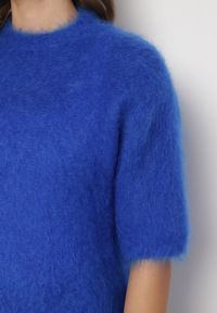 Born2be - Niebieski Moherowy Sweter o Kroju Nietoperza z Rękawami 3/4 Eleanira. Okazja: na co dzień. Kolor: niebieski. Materiał: moher. Wzór: ze splotem, aplikacja. Sezon: jesień, zima. Styl: klasyczny, casual, elegancki #6