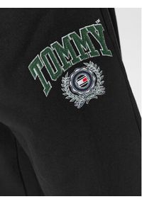 Tommy Jeans Spodnie dresowe College Graphic DM0DM16772 Czarny Relaxed Fit. Kolor: czarny. Materiał: dresówka, bawełna
