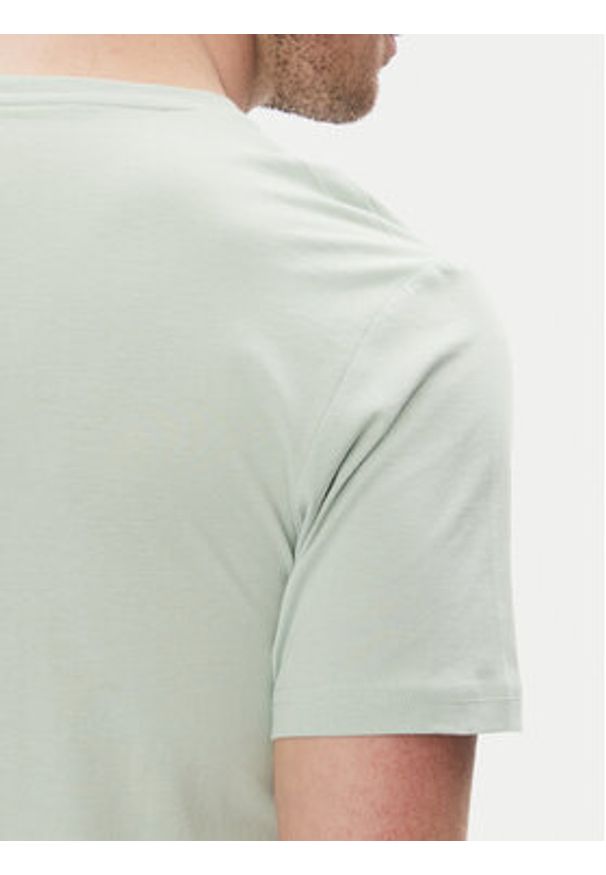 Lee T-Shirt Patch 112364540 Zielony Regular Fit. Kolor: zielony. Materiał: bawełna