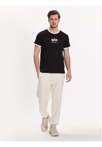 Alpha Industries T-Shirt Basic T Contrasts 106501 Czarny Regular Fit. Kolor: czarny. Materiał: bawełna
