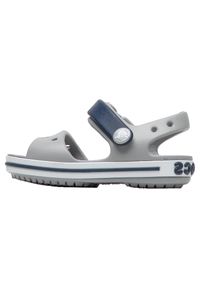 Buty do chodzenia niemowlęce Crocs Crosband Sandal Kids. Zapięcie: rzepy. Kolor: szary, wielokolorowy, niebieski. Materiał: materiał, syntetyk. Szerokość cholewki: normalna. Sport: turystyka piesza