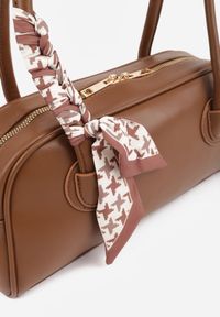 Renee - Brązowa Torebka Bagietka na Ramię z Ozdobną Chustką i Paskiem Anaste. Kolor: brązowy. Styl: elegancki, retro. Rodzaj torebki: na ramię #3