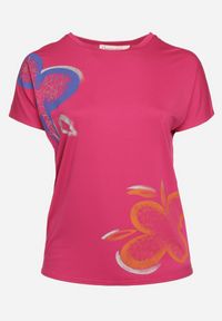 Born2be - Ciemnoróżowy Klasyczny T-shirt z Bawełny Ozdobiony Nadrukiem i Cyrkoniami Kristinae. Okazja: na co dzień. Kolor: różowy. Materiał: bawełna. Wzór: aplikacja, nadruk. Styl: klasyczny