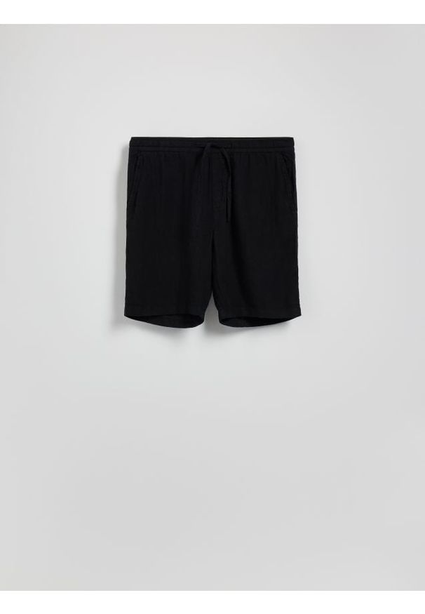 Reserved - Lniane szorty jogger - czarny. Kolor: czarny. Materiał: len