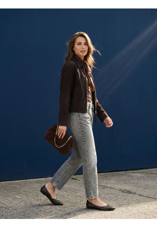 Sinsay - Klasyczne jeansy mom fit - szary. Kolor: szary. Styl: klasyczny