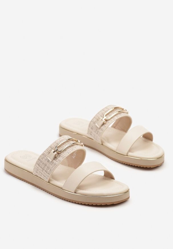 Born2be - Jasnobeżowe Klapki z Ozdobnym Tweedowym Paskiem i Klamerką Tirmio. Okazja: na imprezę, na co dzień. Kolor: beżowy. Materiał: jeans. Sezon: lato. Obcas: na obcasie. Styl: elegancki, casual. Wysokość obcasa: średni