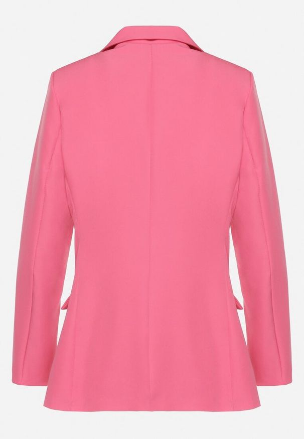 Born2be - Ciemnoróżowa Marynarka Dwurzędowa z Biżuteryjnymi Guzikami Teudosia. Okazja: na co dzień. Kolor: różowy. Materiał: jeans. Wzór: aplikacja. Styl: casual, klasyczny, elegancki