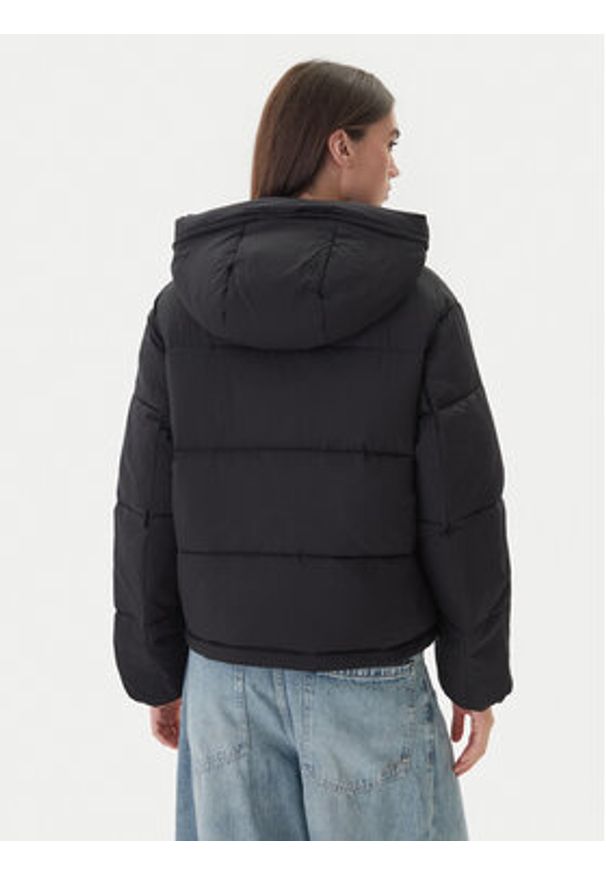 Tommy Jeans Kurtka zimowa DW0DW21625 Czarny Regular Fit. Kolor: czarny. Materiał: syntetyk. Sezon: zima