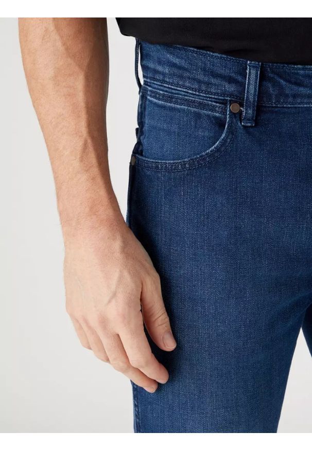 Wrangler - WRANGLER LARSTON MĘSKIE SPODNIE JEANSOWE JEANSY BLUE RING W18SOC42G 112329013