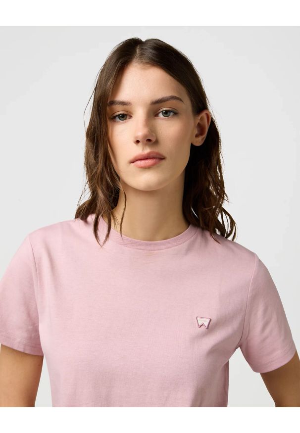 Wrangler - DAMSKA KOSZULKA WRANGLER SIGN OFF TEE KEEPSAKE LILAC 112370740