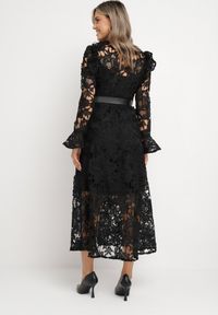 Born2be - Czarna Sukienka Maxi Koronkowa z Paskiem z Ekoskóry Dodatkowo Halka Fesumma. Kolor: czarny. Materiał: koronka. Długość rękawa: na ramiączkach. Długość: maxi #6