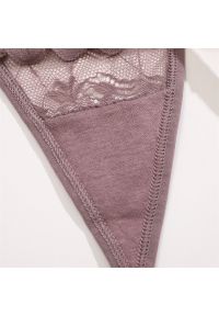 Intica - Stringi koronkowe z wycięciami na specjalne okazje Sangsuk. Kolor: różowy. Materiał: koronka. Wzór: koronka #6